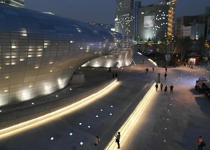 Soft Minimal 2br Near Dongdaemun, 2 Stops To Myeongdong Villa *