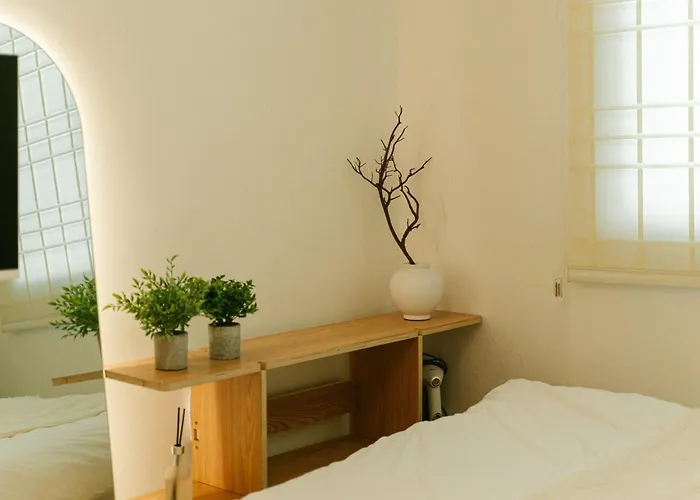 Villa Soft Minimal 2br Near Dongdaemun, 2 Stops To Myeongdong *