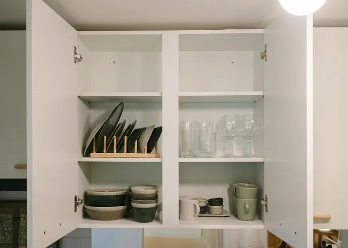 Soft Minimal 2br Near Dongdaemun, 2 Stops To Myeongdong * Seoul